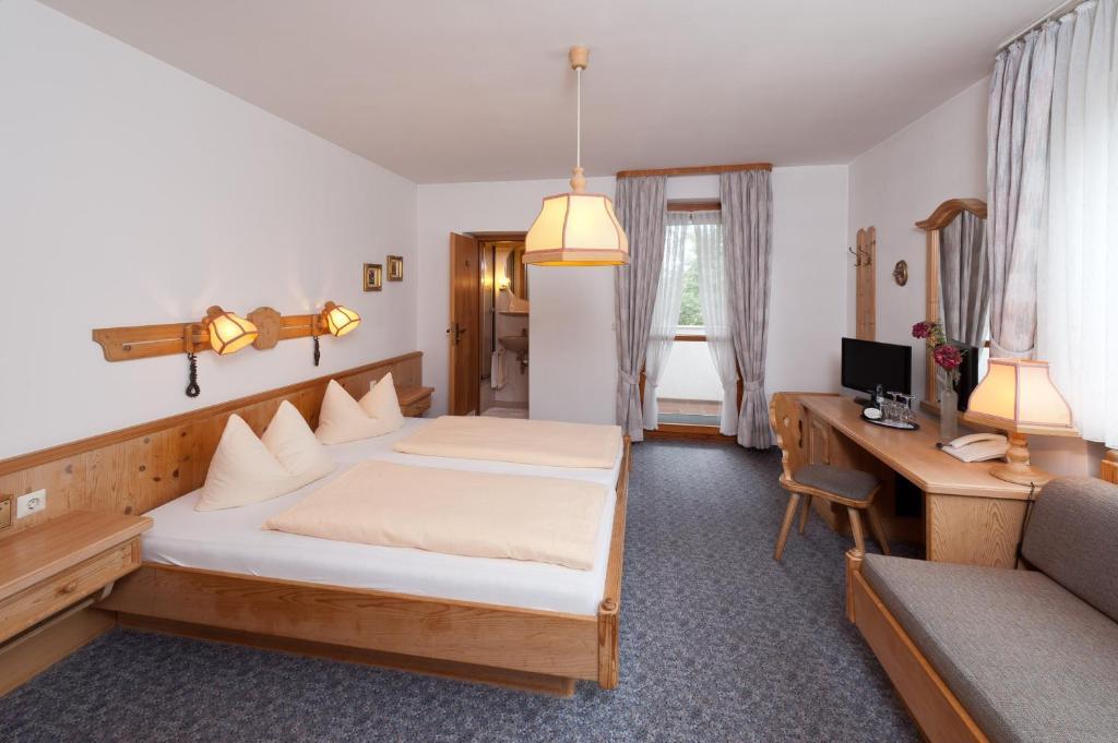 ホテル Sindersdorfer Hof ヒルポルトシュタイン 部屋 写真